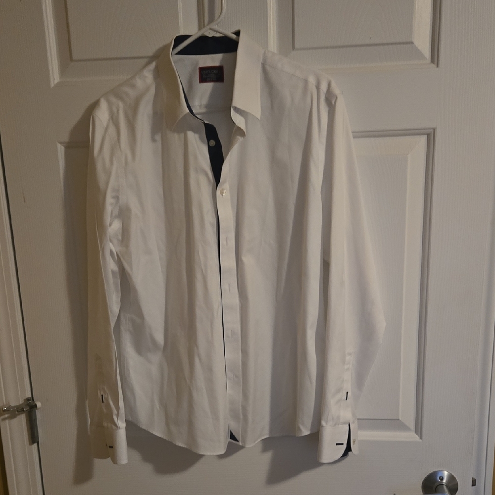 UNTUCKit White Button-Down Shirt with Navy Trim. Long Sleeve. Size Large.